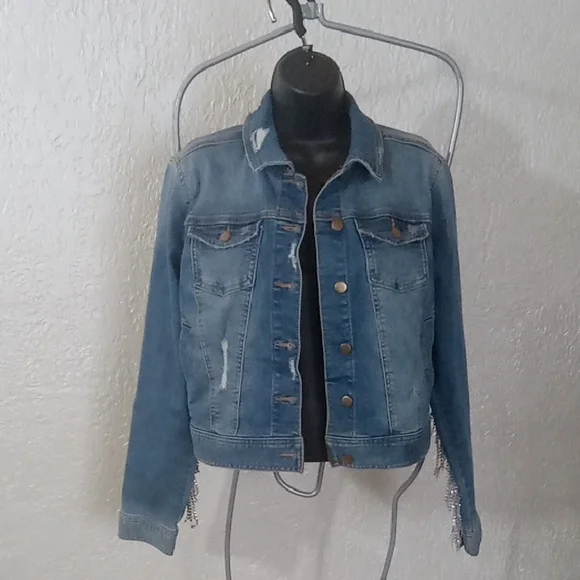 Fringe Cowgirl Jean Jacket - Picture 4 of 9